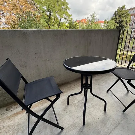 Апартаменты Klimatyzowany Nad Odra - Kurkowa 14 Centrum Вроцлав