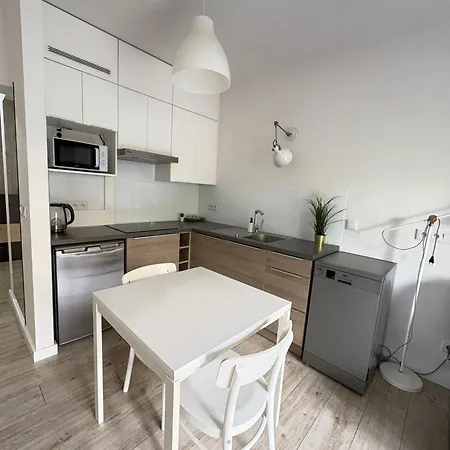 Апартаменты Klimatyzowany Nad Odra - Kurkowa 14 Centrum Вроцлав